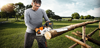 Produktvorf&uuml;hrung Akku-Motors&auml;ge - Stihl