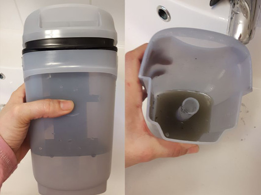 Behälter des Hartbodenreinigers der Marke Kärcher.