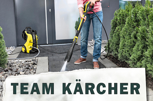 Produktvorführung Hochdruckreiniger Kaercher Fliesenreinigung