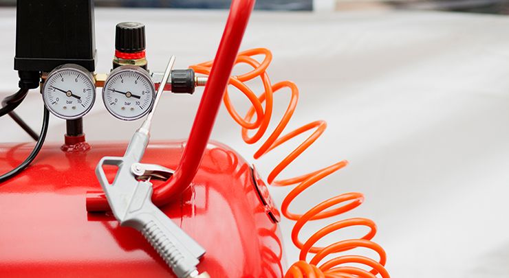 Kompressor in der Farbe Rot.