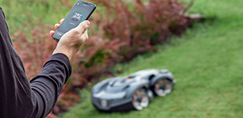 Vorf&uuml;hrung Service M&auml;hroboter